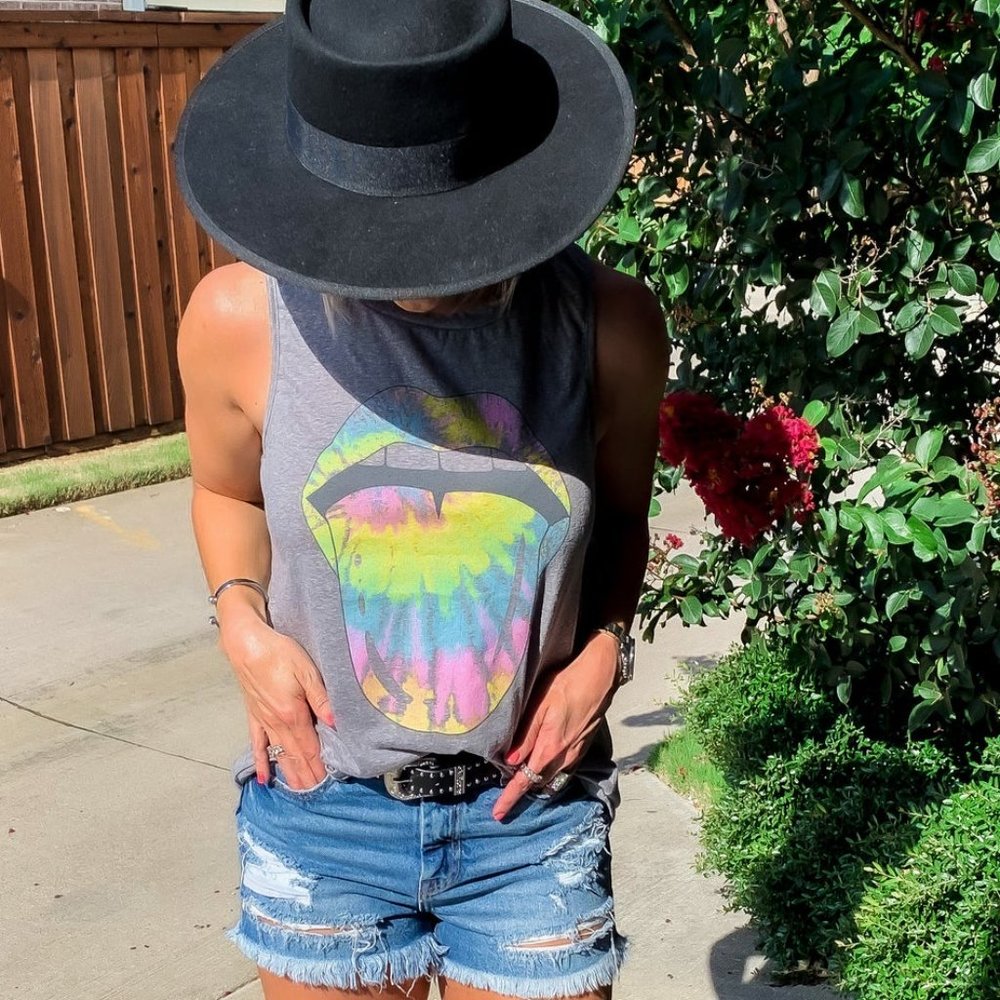 LOL Tie Dye Lips Graphic Tank - Size Small